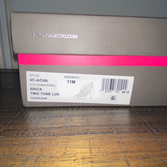 NEW Vince Camuto booties size 10 - Picture 4 of 4